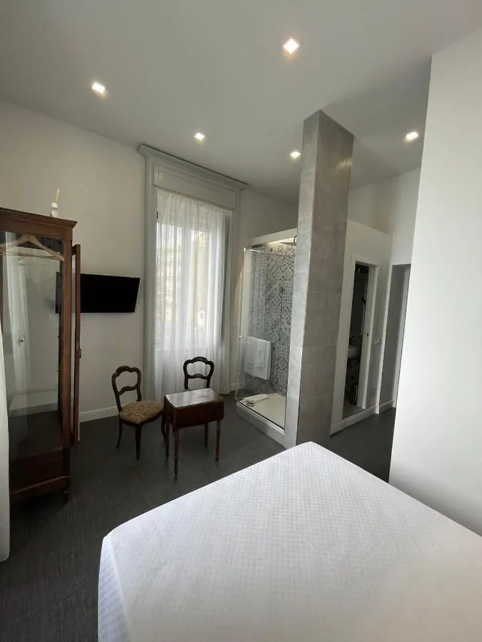 Villino Saraceno Rostain Bed & Breakfast Borgio Verezzi 0*,  Italy